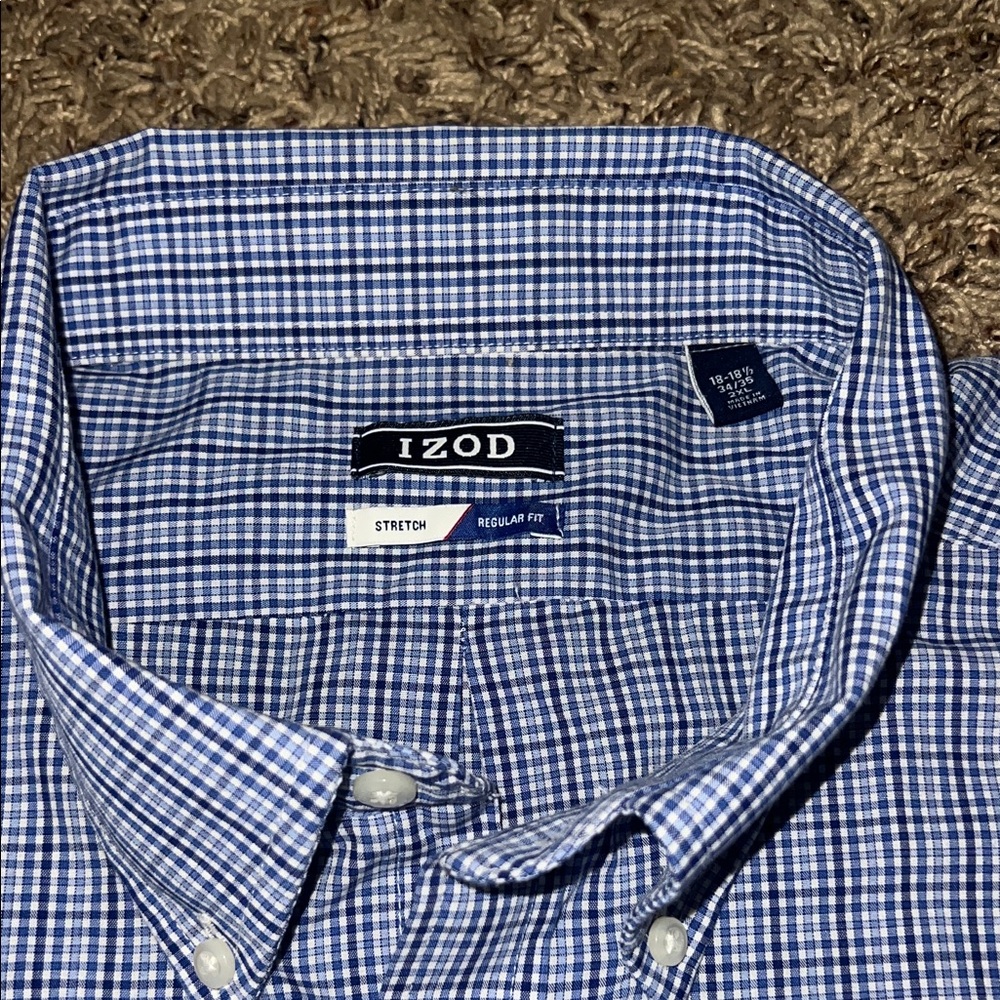 Izod Men's Navy Checkered Button-Down Shirt - Picture 4 of 5